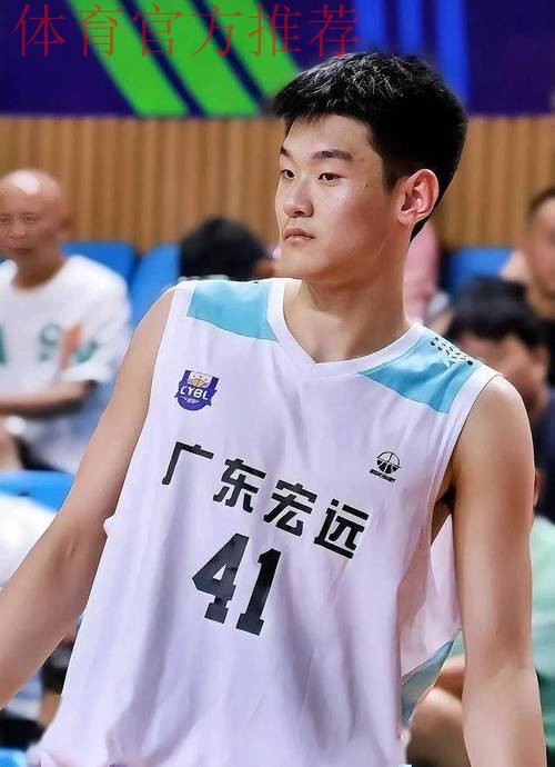 天赋完爆王洪泽!广东“新四号位”正式上位,这可是杜锋的杀手锏 天赋完爆王洪泽!广东“新四号位”正式上位,这可是杜锋的杀手锏